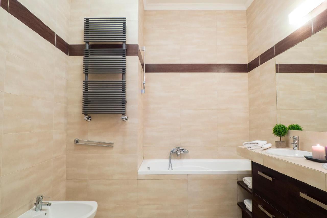 Majestic Residence -150M2 With Iconic Market Square View As Home Apartamenty R506 Wrocław Extérieur photo
